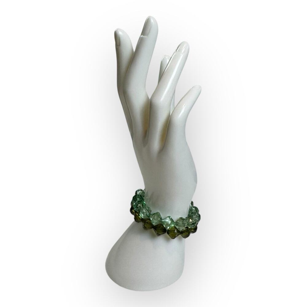 Vintage Set of‎ Two Green Faceted Bead Stretch Bracelets - Picture 3 of 7